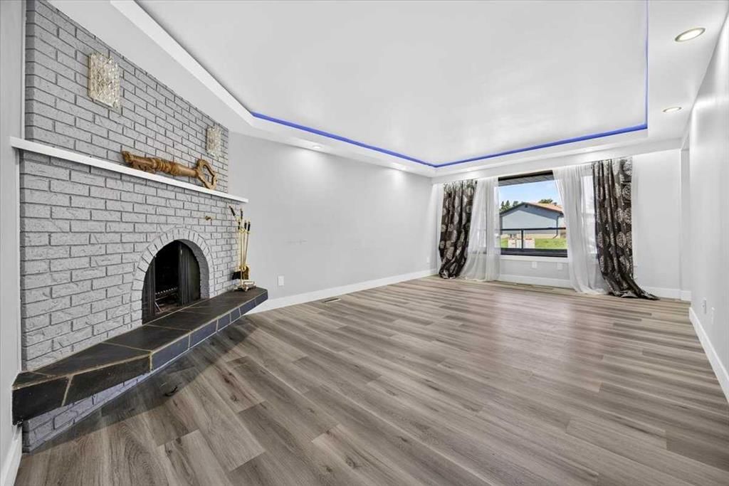 126 Marbrooke Circle NE, Calgary — photo 5 of 50