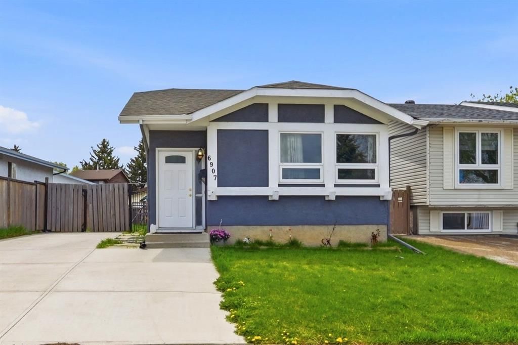 6907 4 Avenue NE, Calgary — photo 3 of 48