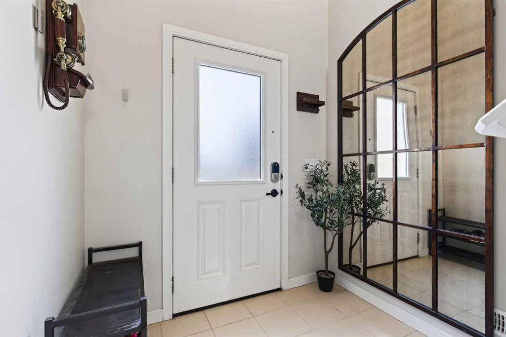 26 Nolan Hill Heights NW, Calgary — photo 2 of 48
