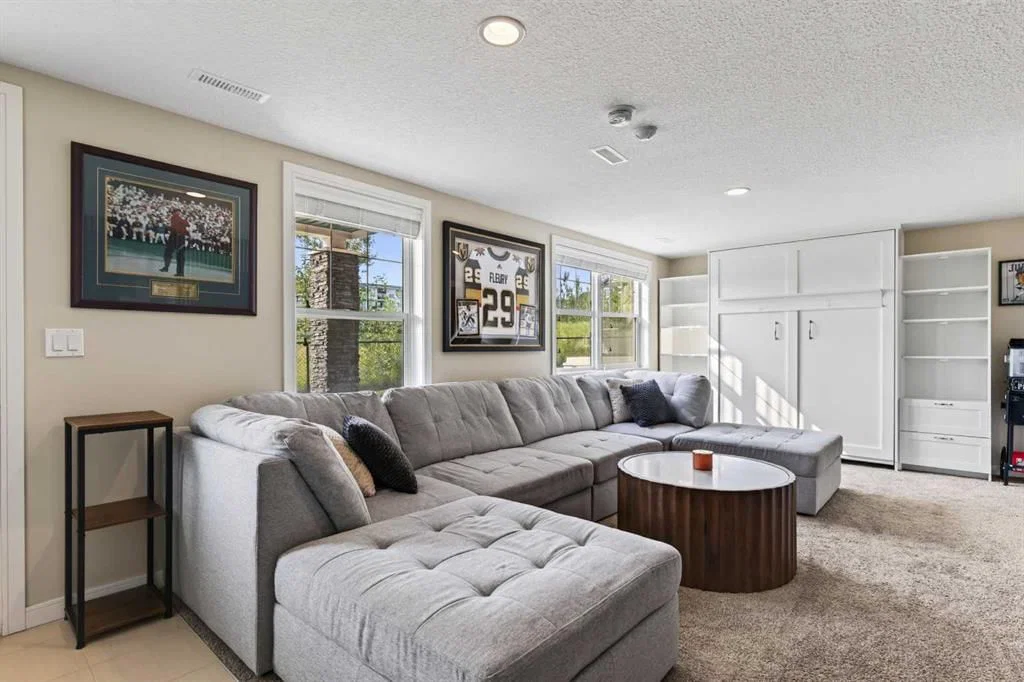 26 Nolan Hill Heights NW, Calgary — photo 4 of 48