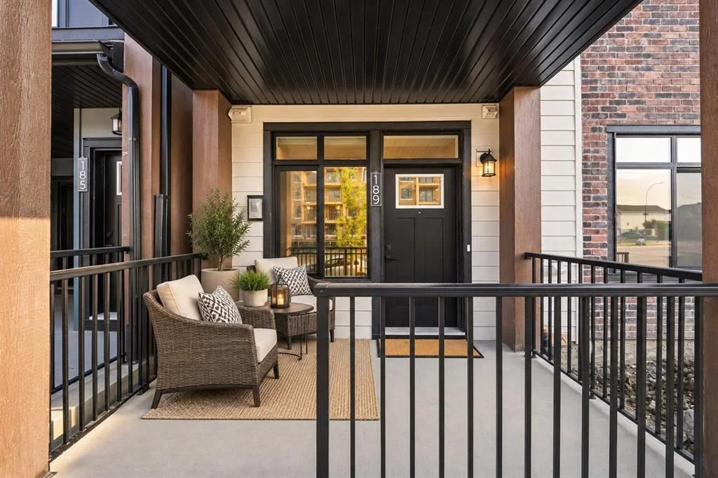 189 148 Avenue NW, Calgary — main listing photo