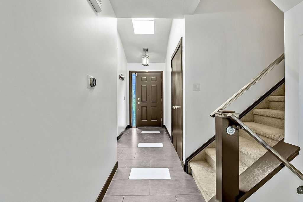 200 Bernard Drive NW, Calgary — photo 2 of 50