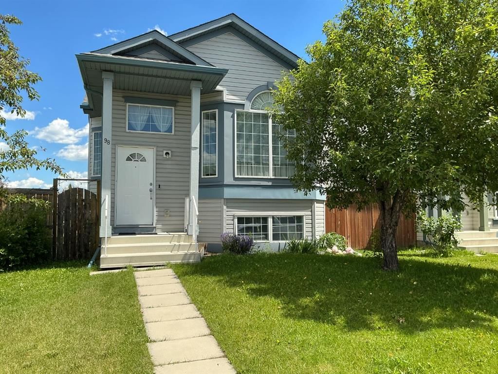 98 Country Hills Heights NW, Calgary — main listing photo