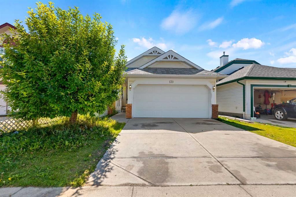 139 Los Alamos Place NE, Calgary — main listing photo