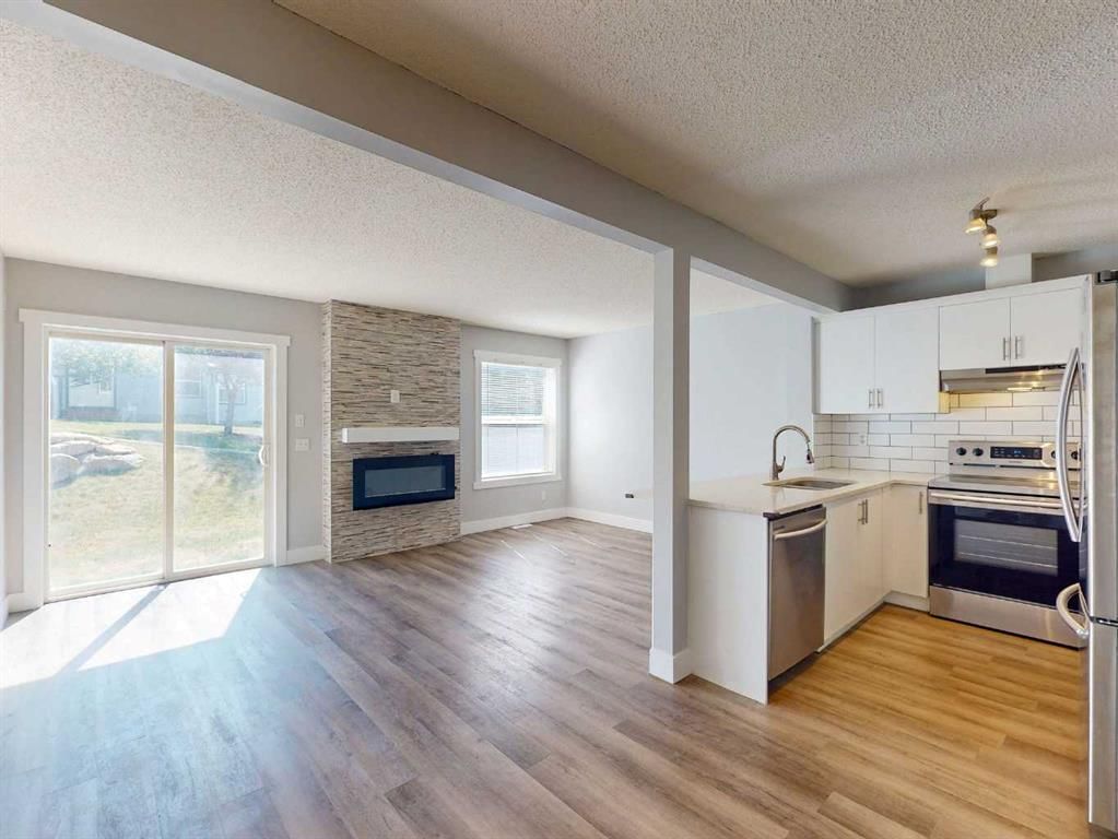 75 Panatella Villas NW, Calgary — photo 3 of 27