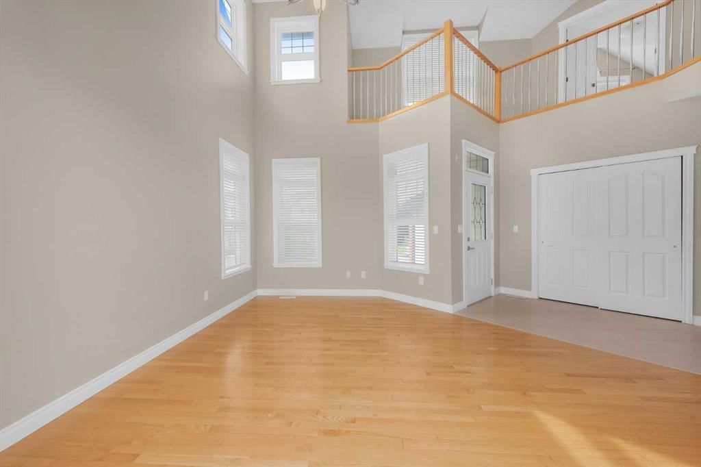 98 Canals Circle SW, Airdrie — photo 4 of 49