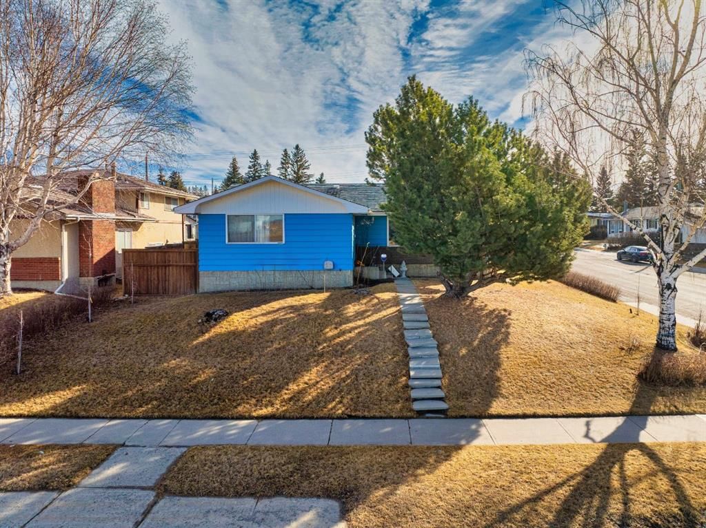 5424 37 Street SW, Calgary — photo 5 of 8