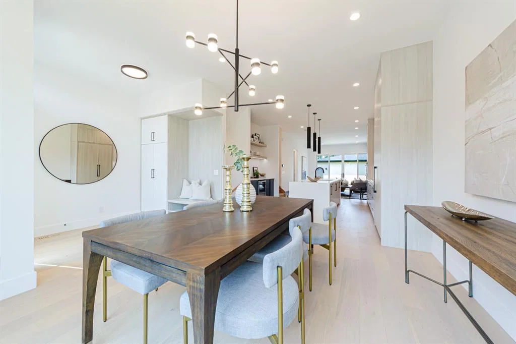 2302 Osborne Crescent SW, Calgary — photo 4 of 34