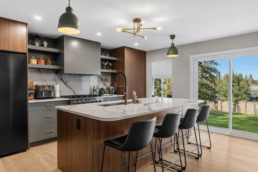 2316 State Road SW, Calgary — main listing photo
