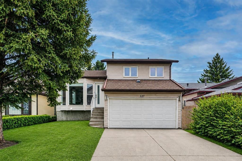 127 Woodstock Road SW, Calgary — main listing photo