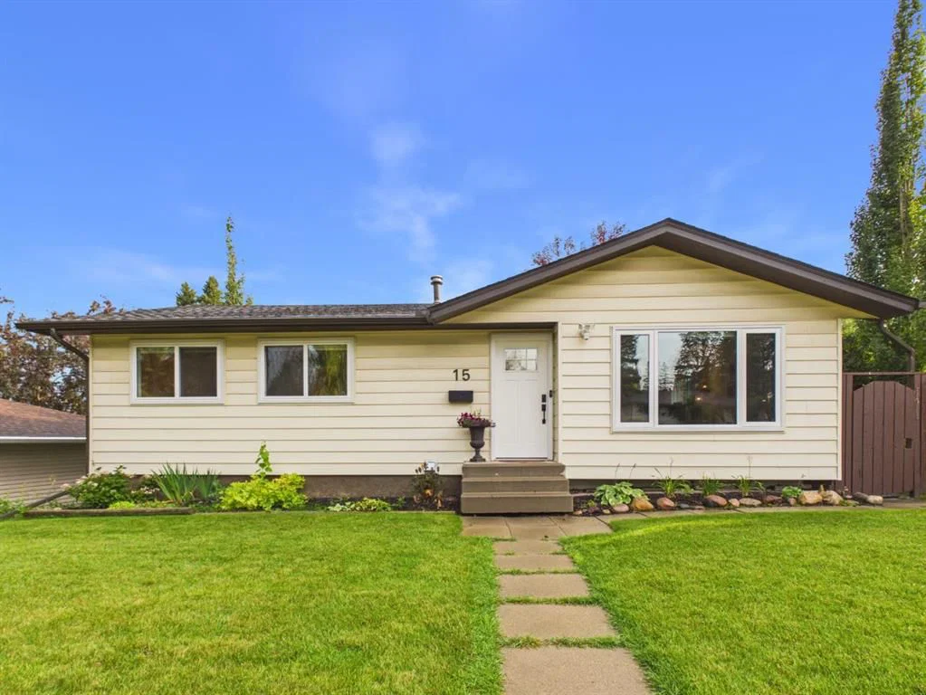 15 Hazelwood Crescent SW, Calgary — main listing photo