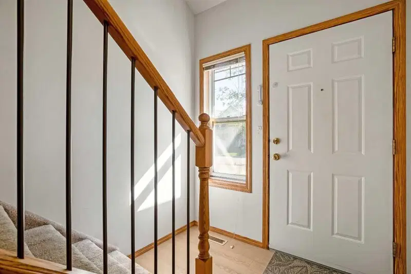 65 Millview Green SW, Calgary — photo 4 of 42