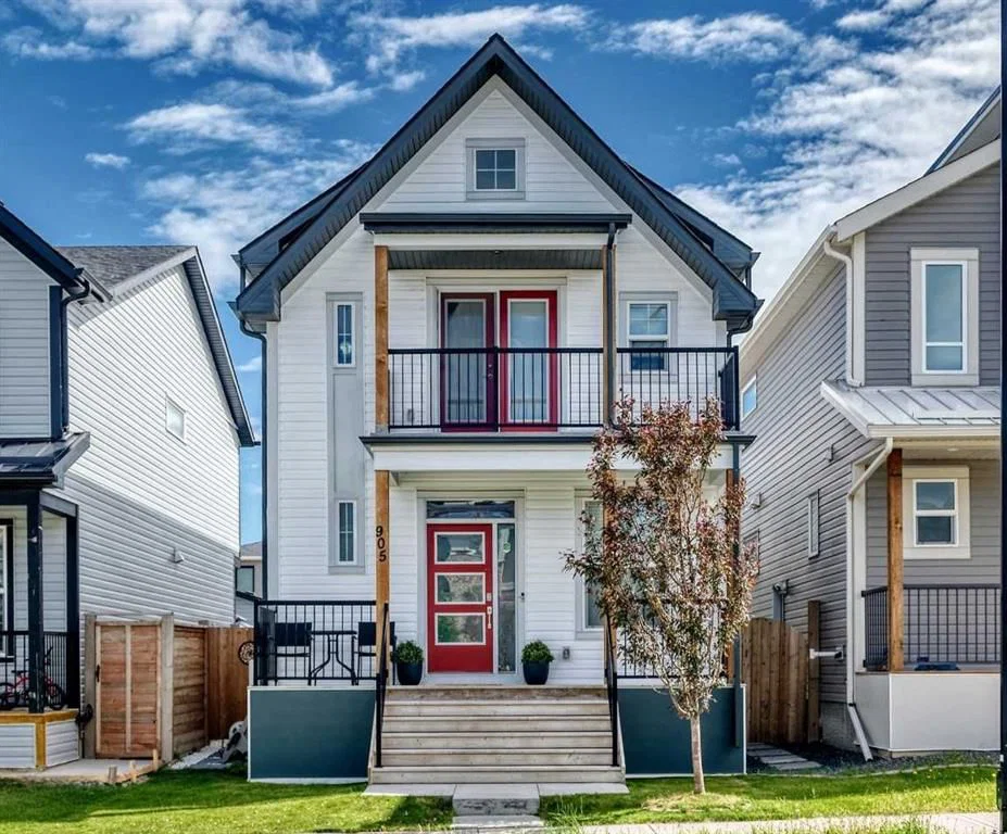 905 Livingston Way NE, Calgary — main listing photo