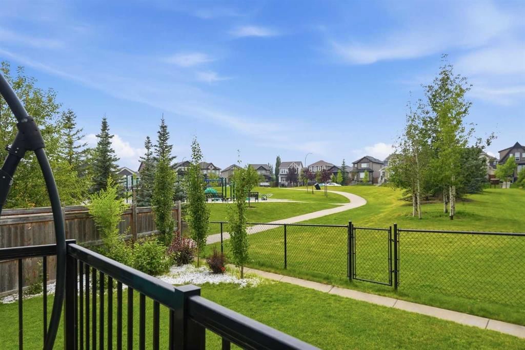 79 Nolanfield Court NW, Calgary — photo 2 of 37