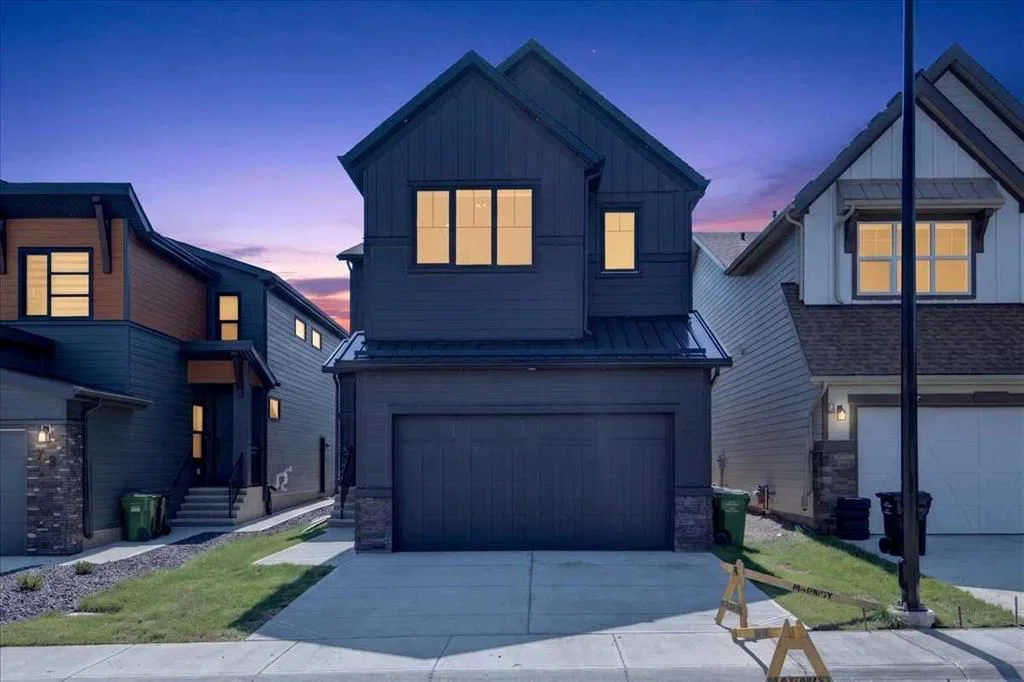 77 Rowmont Common NW, Calgary — main listing photo