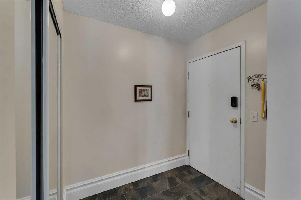 106, 7106 Valleyview Park SE, Calgary — photo 4 of 24