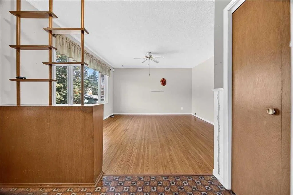 1060 Motherwell Road NE, Calgary — photo 4 of 44