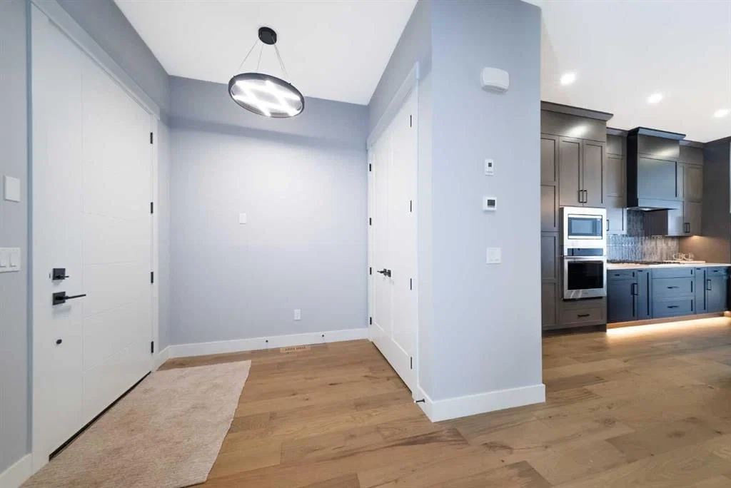 1415 27 Street SW, Calgary — photo 2 of 49