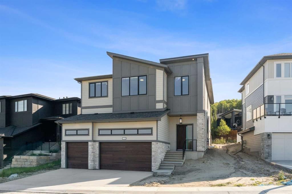 140 Crestridge Terrace SW, Calgary — main listing photo