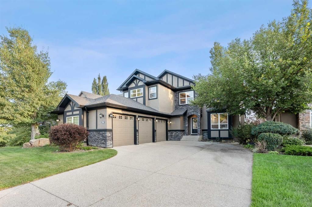 51 Discovery Ridge Mount SW, Calgary — main listing photo
