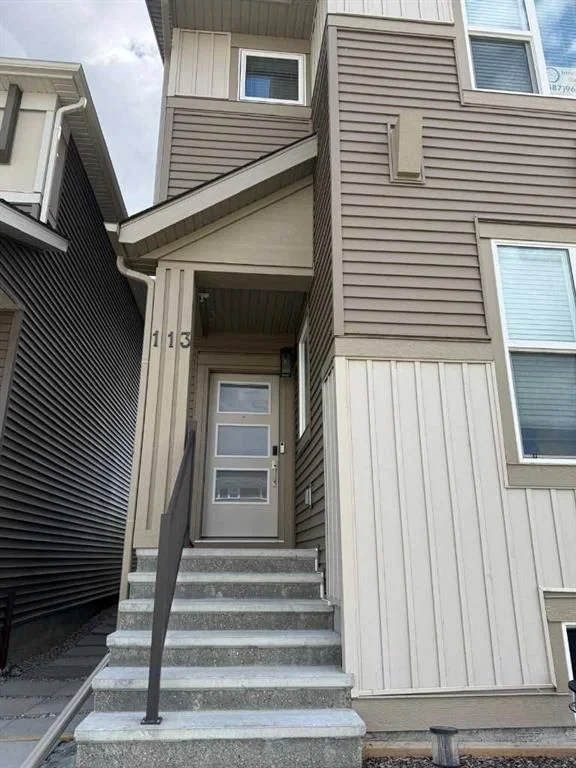 113 Corner Glen Way NE, Calgary — photo 2 of 49