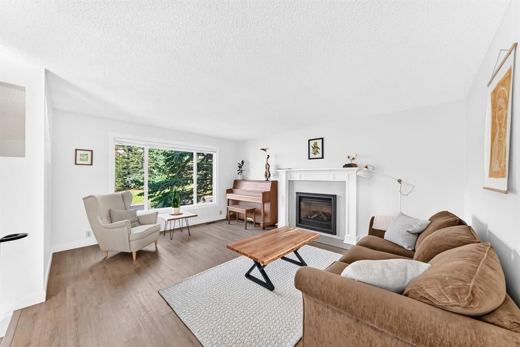 196 Edgedale Way NW, Calgary — photo 4 of 48