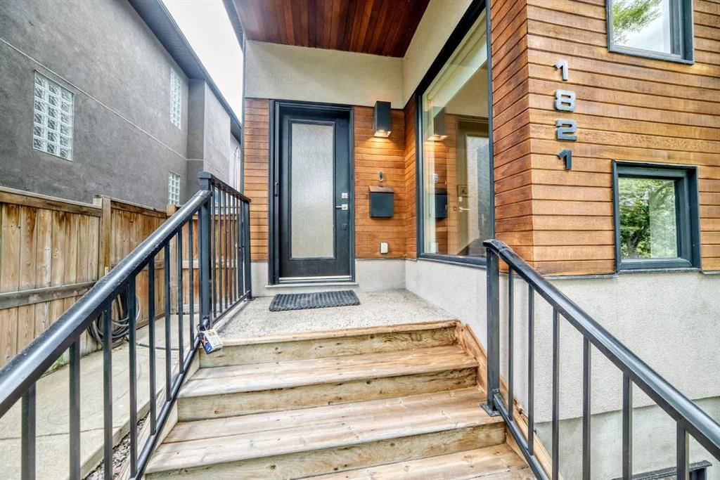 1821 18 Street SW, Calgary — photo 3 of 41