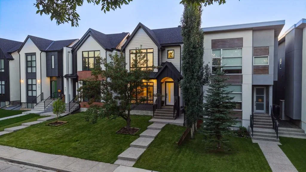 643 36 Street SW, Calgary — main listing photo