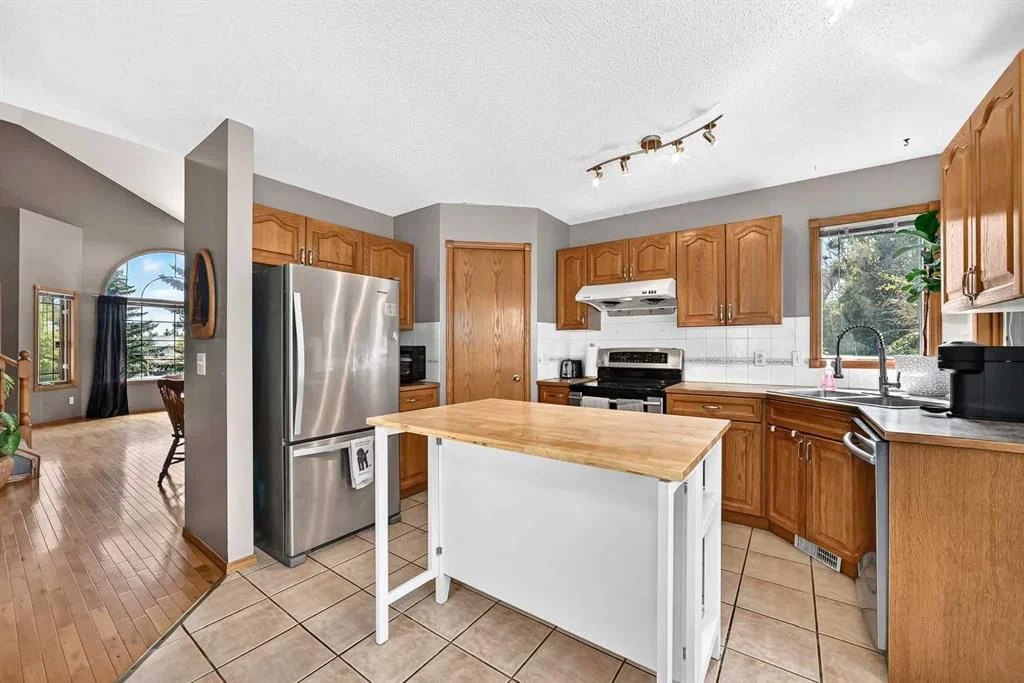 228 Arbour Ridge Way NW, Calgary — photo 4 of 37