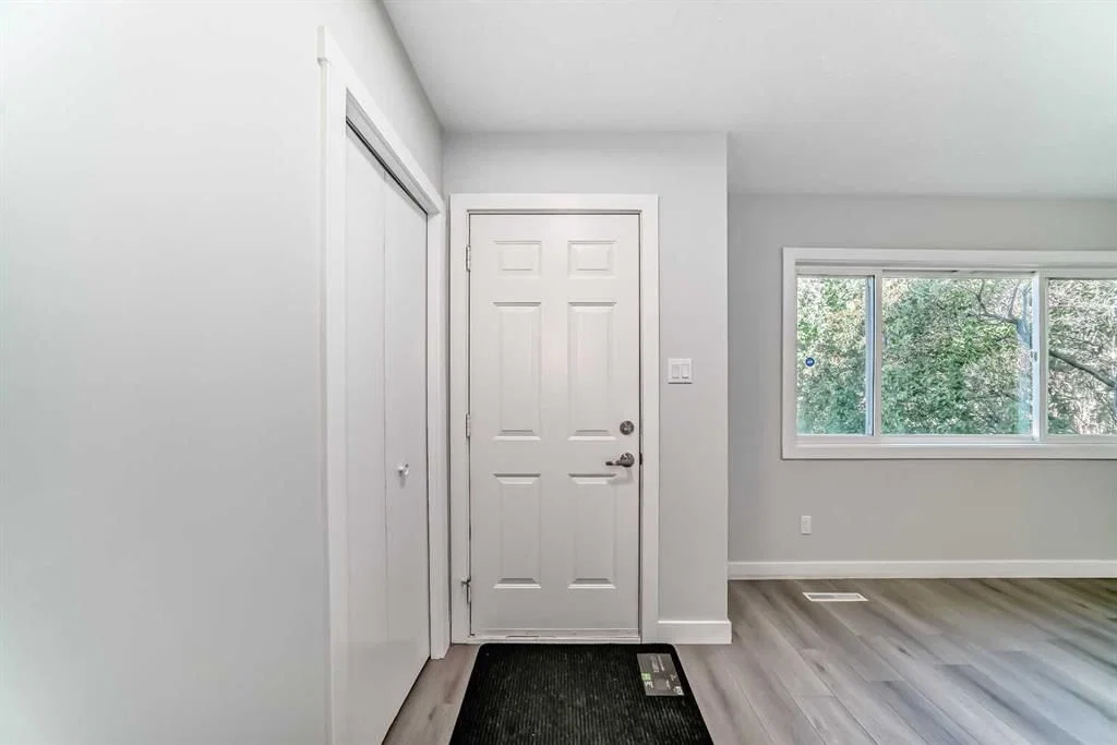 1508 45 Street SE, Calgary — photo 3 of 47