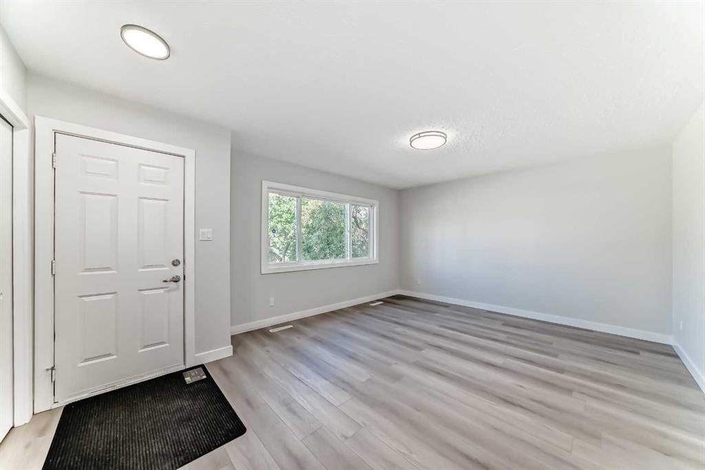 1508 45 Street SE, Calgary — photo 4 of 47