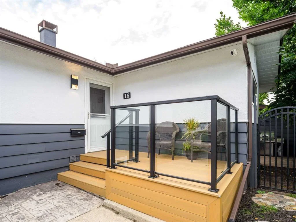 15 Hamlet Road SW, Calgary — photo 2 of 50