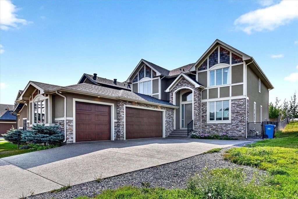 115 Coulee Way SW, Calgary — main listing photo