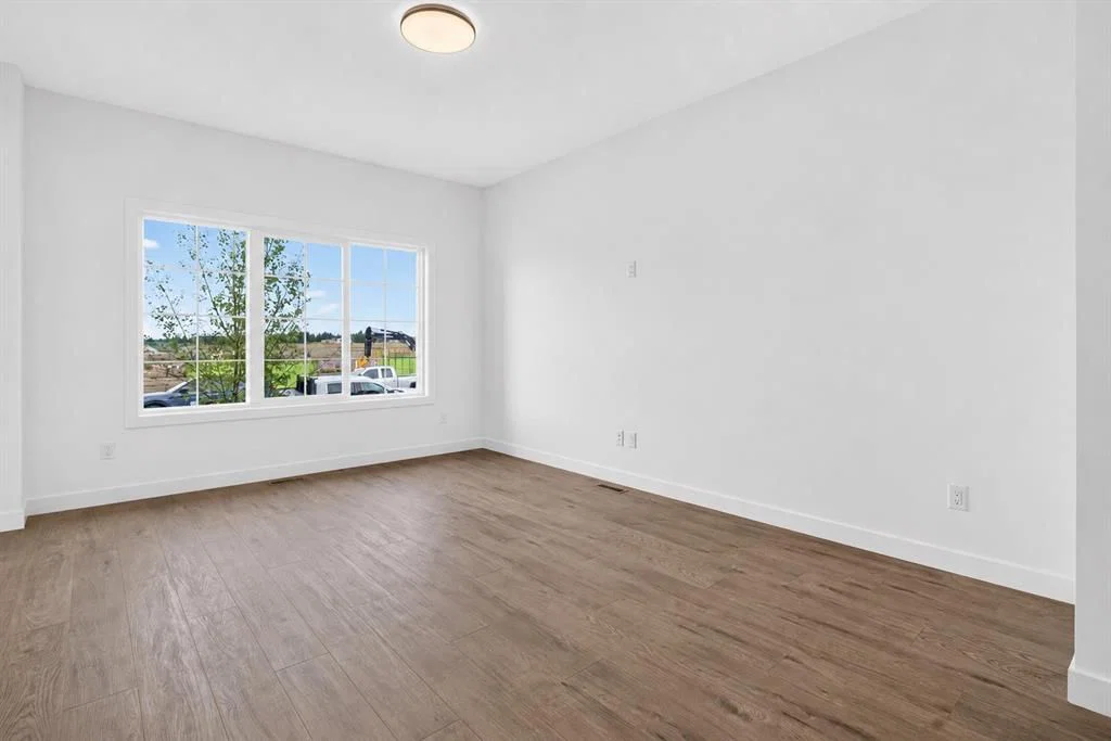 9739 Huxbury Drive NE, Calgary — photo 5 of 44