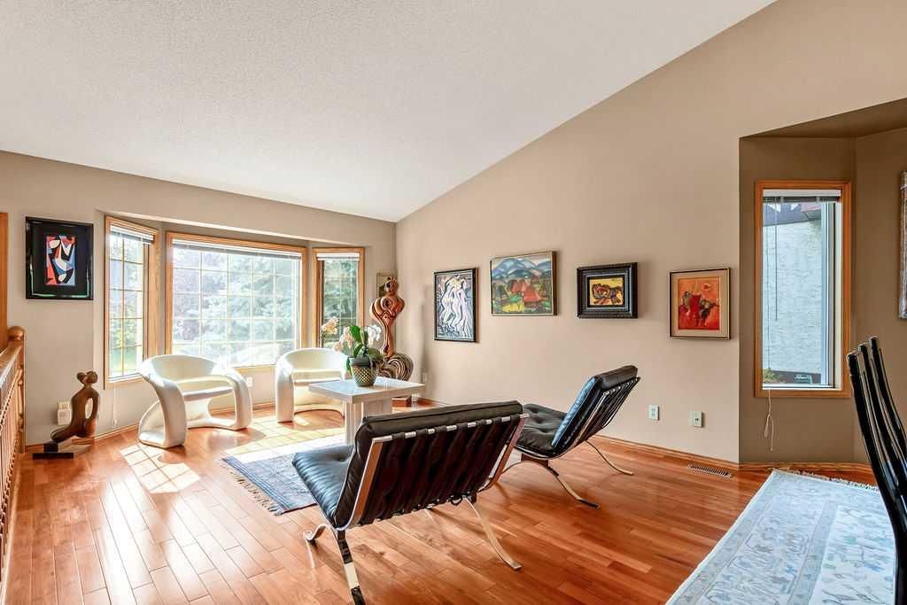208 Hawkview Manor Place NW, Calgary — photo 3 of 41