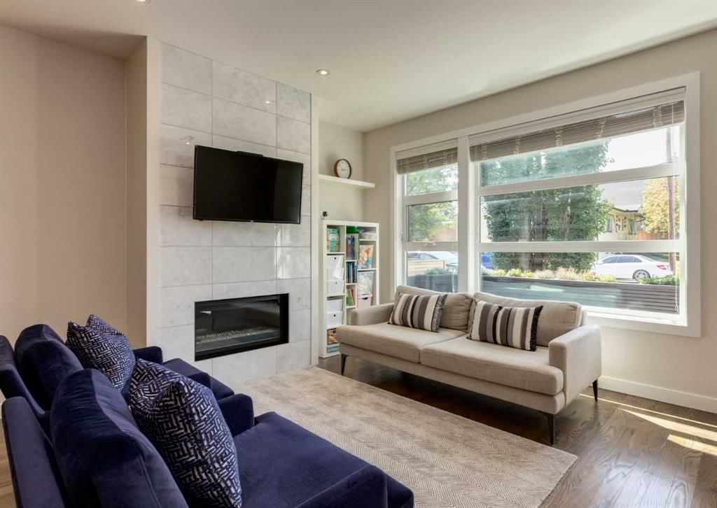 1, 3704 16 Street SW, Calgary — photo 4 of 28