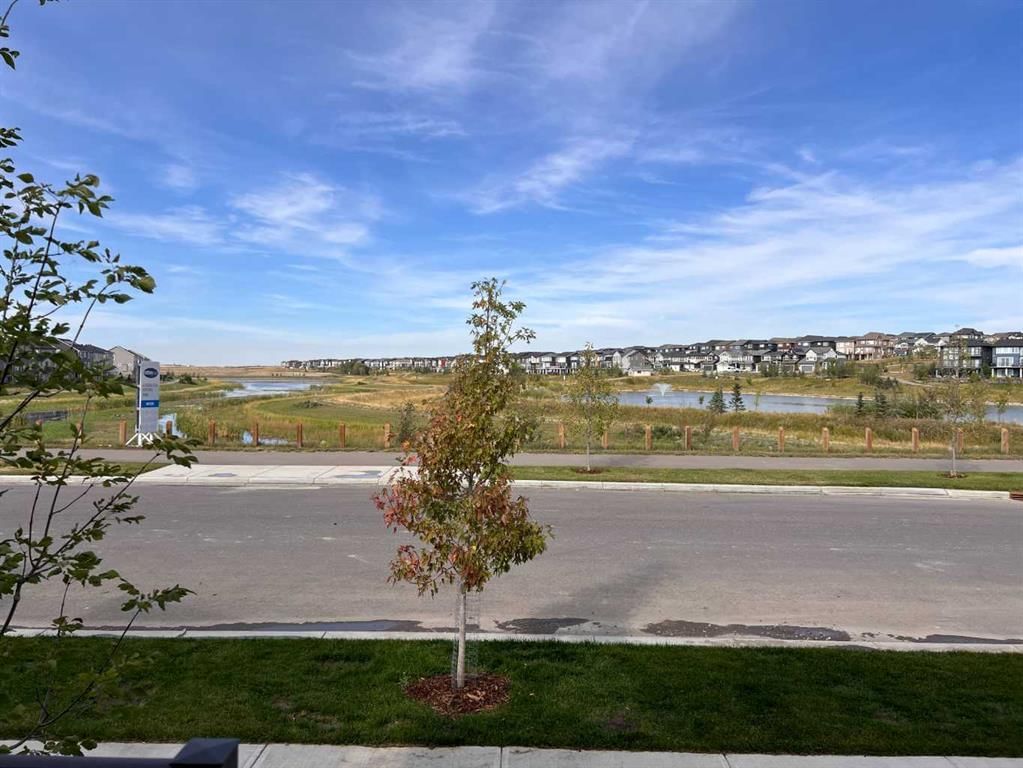983 148 Avenue NW, Calgary — photo 3 of 46