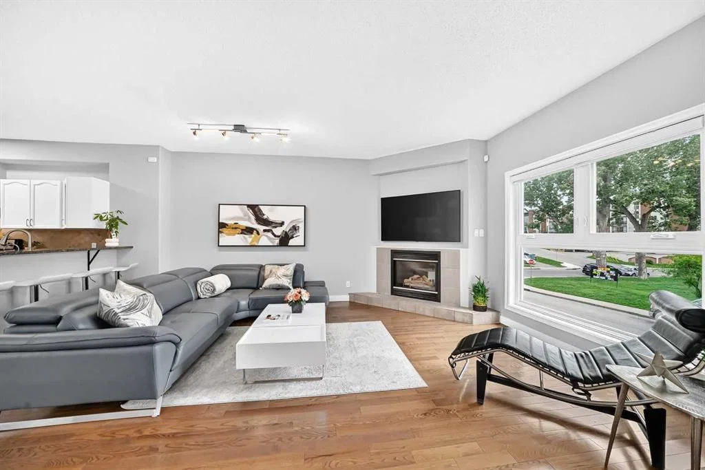 2405 17 Street SW, Calgary — photo 5 of 48