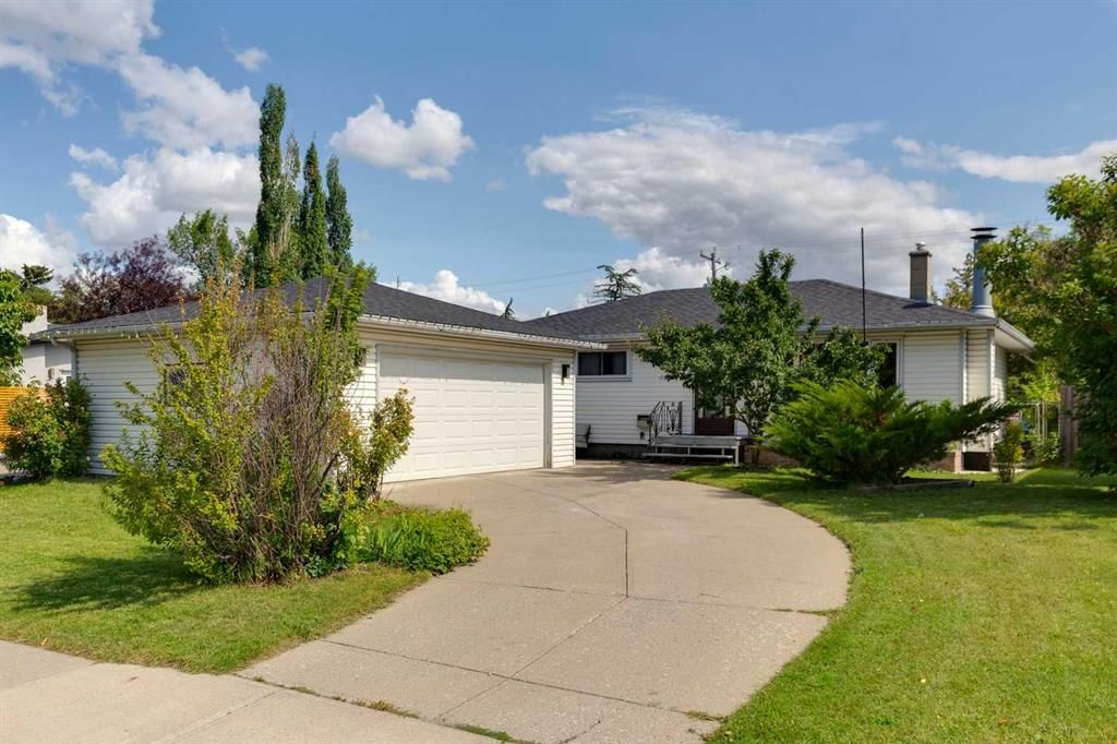 7304 5 Street SW, Calgary — main listing photo