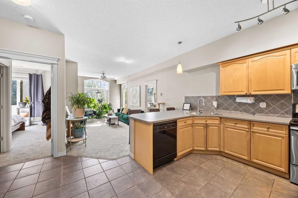 1206, 1888 Signature Park SW, Calgary — photo 5 of 31
