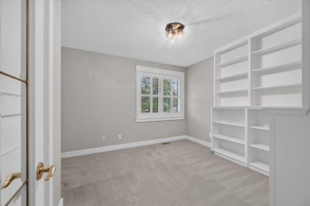 2025 Palermo Way SW, Calgary — photo 5 of 40