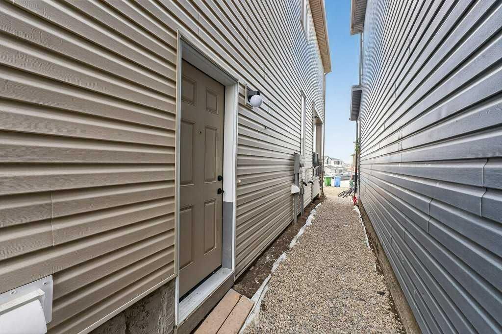 268 Cornerbrook Road NE, Calgary — photo 4 of 50