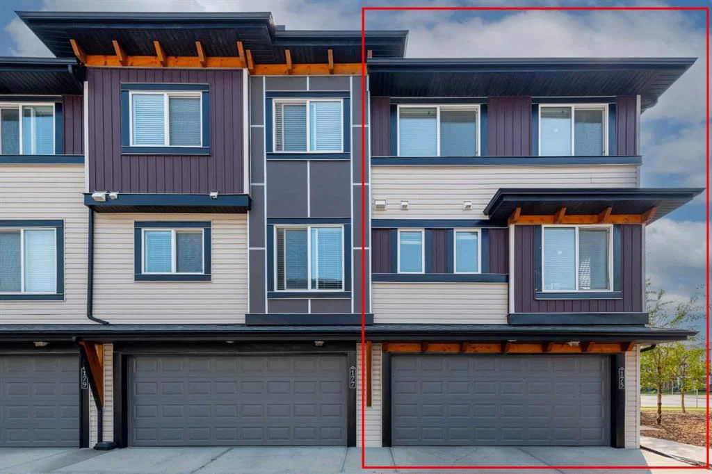 175 Savanna Street NE, Calgary — photo 3 of 34