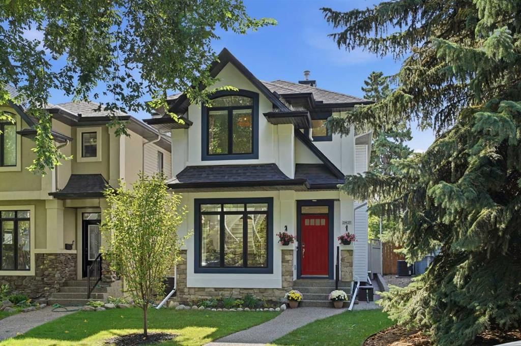 2025 45 Avenue SW, Calgary — main listing photo