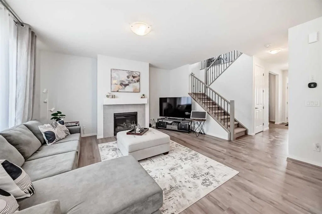 26 Carringwood Street NW, Calgary — photo 5 of 41
