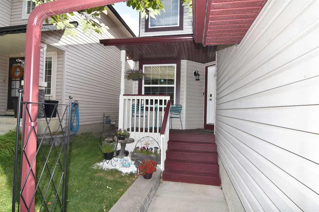 12 Country Hills Gate NW, Calgary — photo 4 of 38