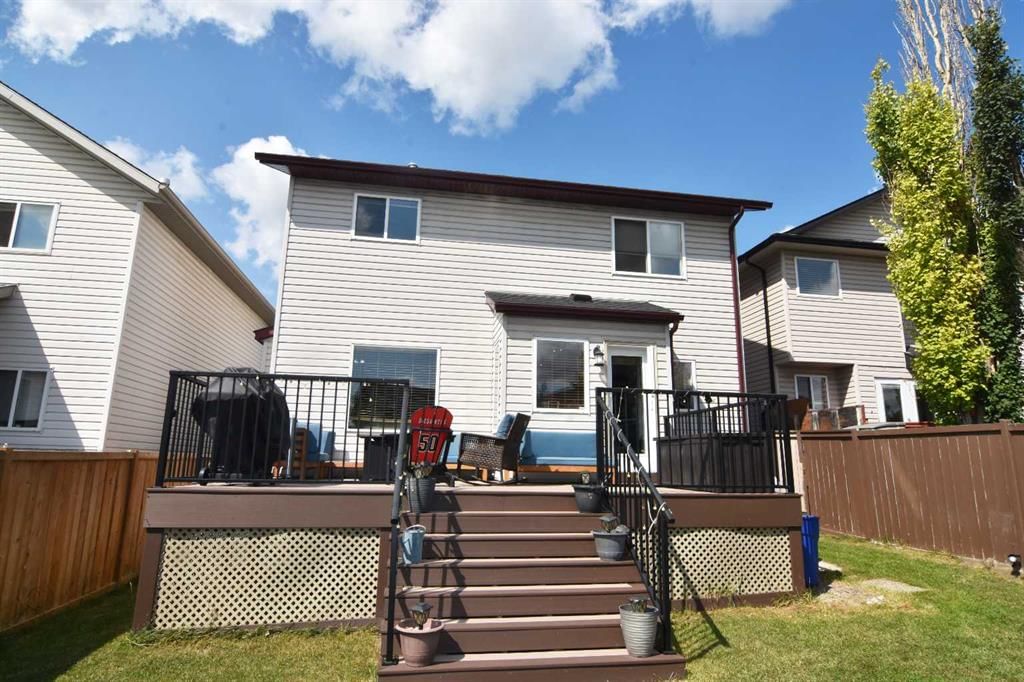 12 Country Hills Gate NW, Calgary — photo 5 of 38