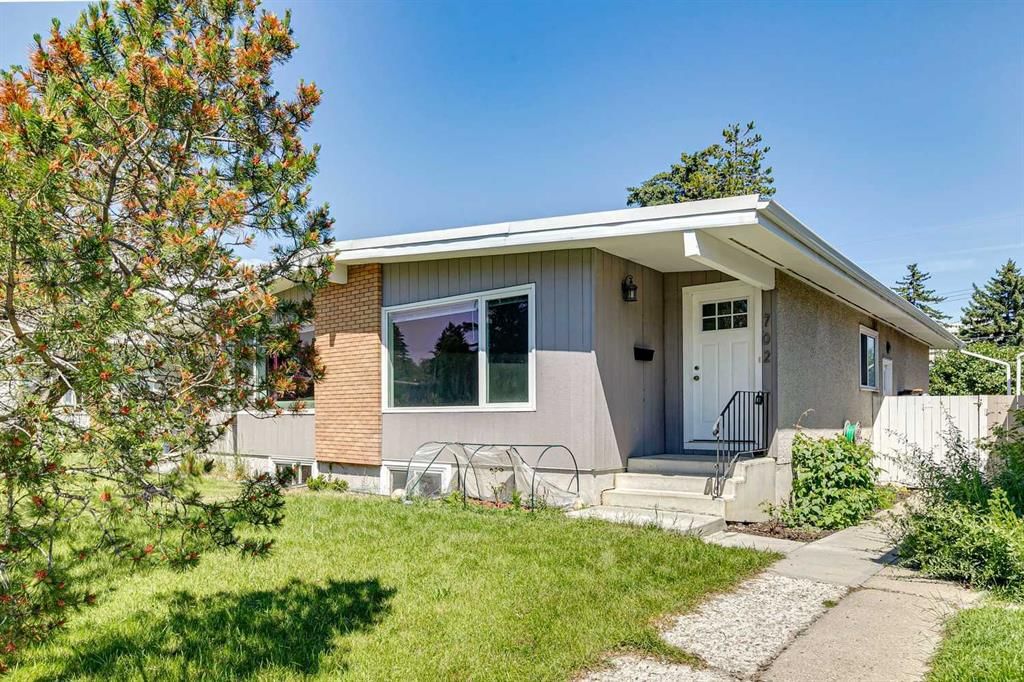 702 Kingsmere Crescent SW, Calgary — main listing photo