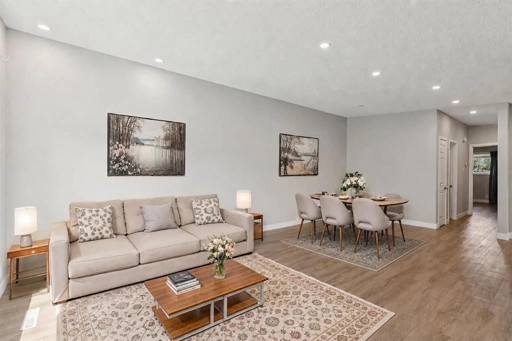 702 Kingsmere Crescent SW, Calgary — photo 4 of 37