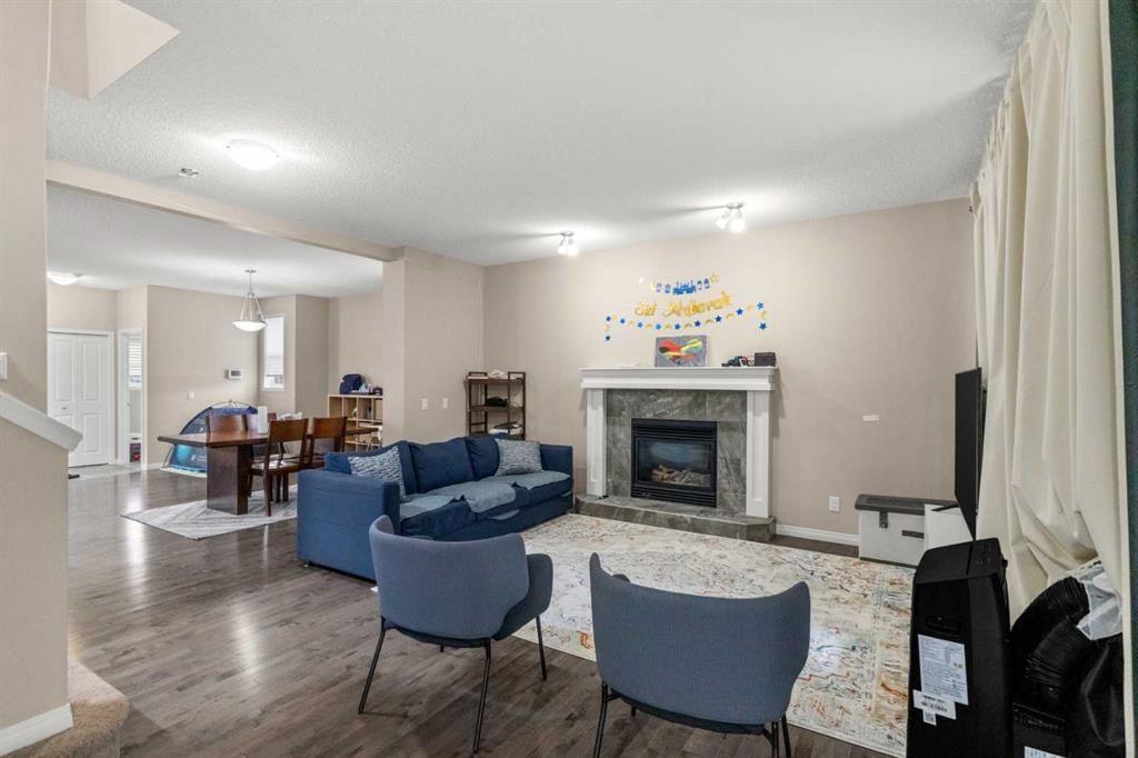10 Nolanfield Heights NW, Calgary — photo 5 of 39
